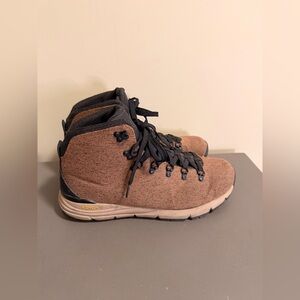 Mens Danner Mountain 600 EnduroWeave Hiking Boots